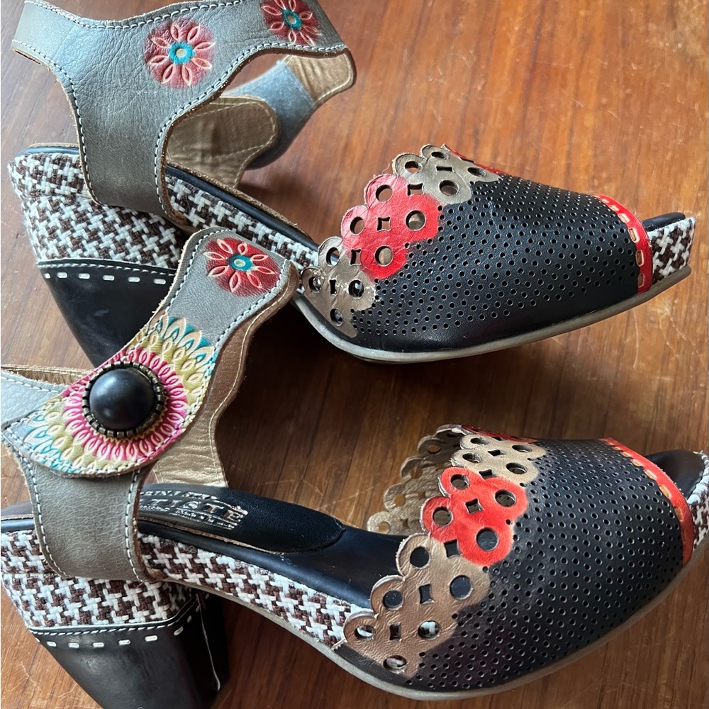 L’Artiste Boho Platform Sandals